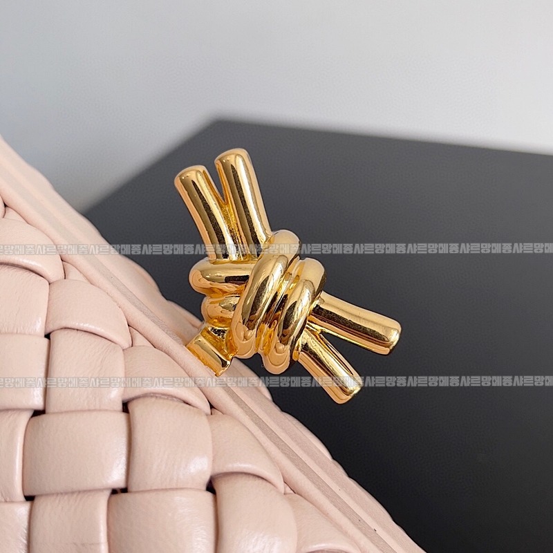 보테가베네타크노트백 20260214-163600-003루.jpg