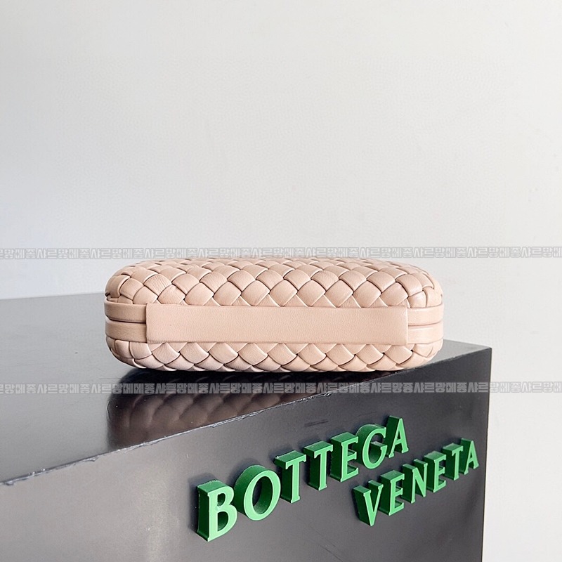 보테가베네타크노트백 20260214-163600-004루.jpg