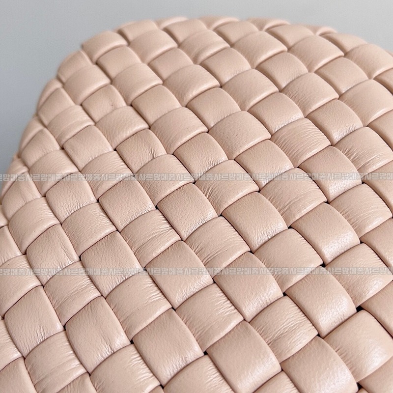 보테가베네타크노트백 20260214-163600-005루.jpg