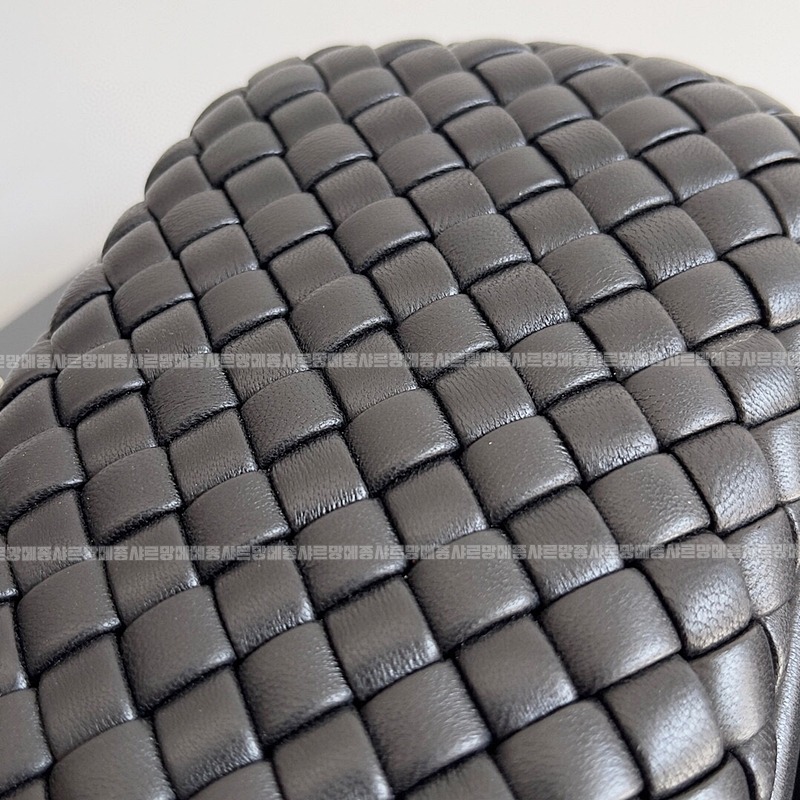 보테가베네타크노트백 20260214-164445-005루.jpg