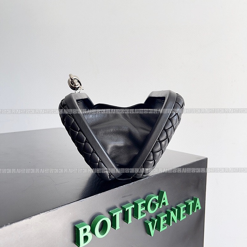 보테가베네타크노트백 20260214-164445-008루.jpg