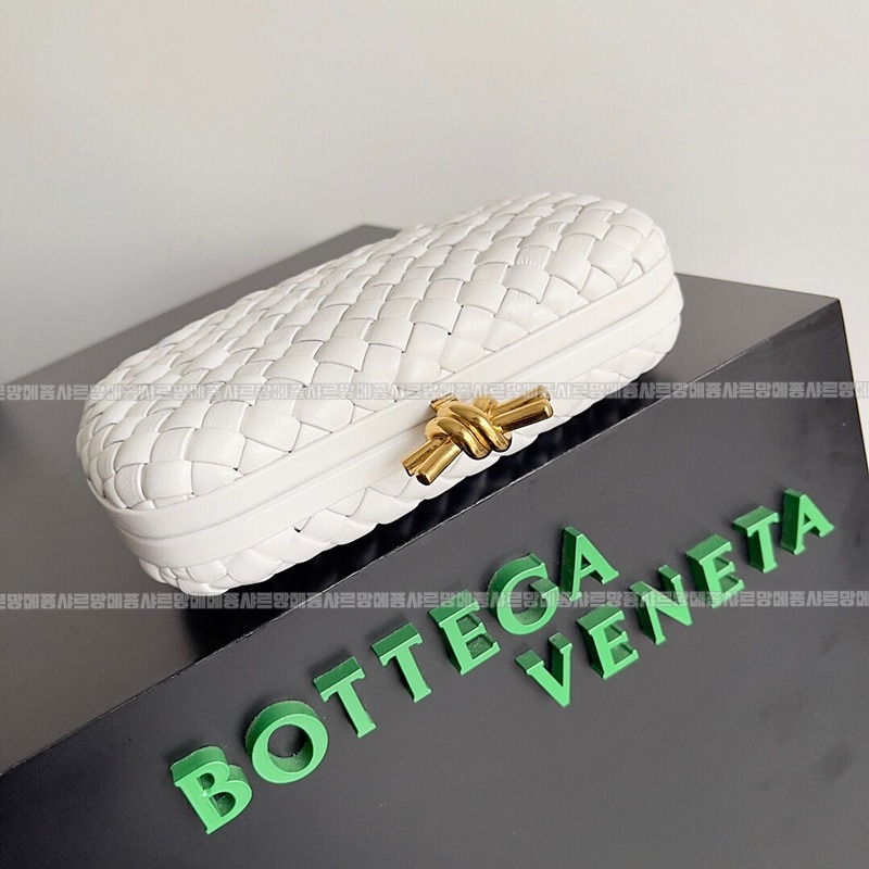 보테가베네타크노트백 20260214-164756-002루.jpg