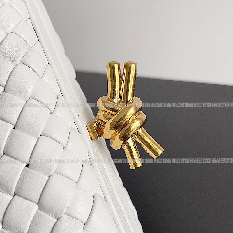 보테가베네타크노트백 20260214-164756-004루.jpg