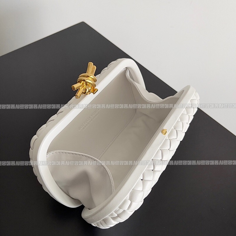 보테가베네타크노트백 20260214-164757-006루.jpg