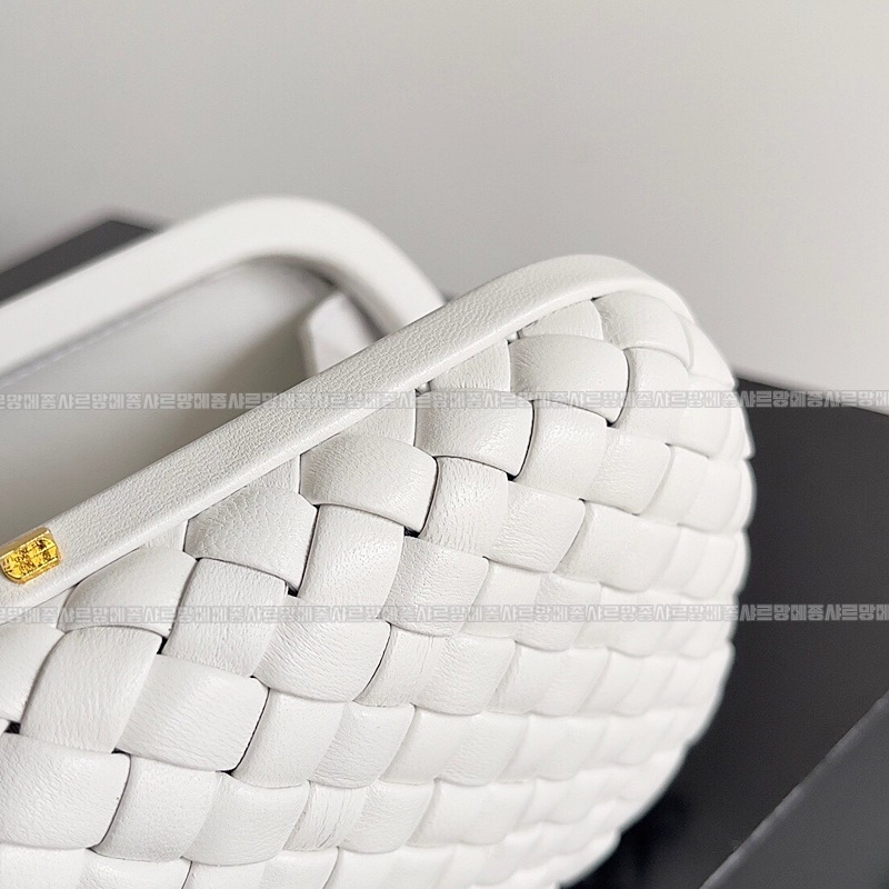 보테가베네타크노트백 20260214-164757-009루.jpg