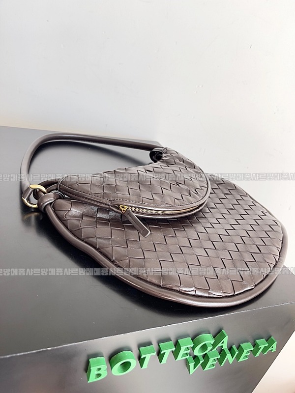 보테가베네타제멜리백 20260214-165814-002루.jpg