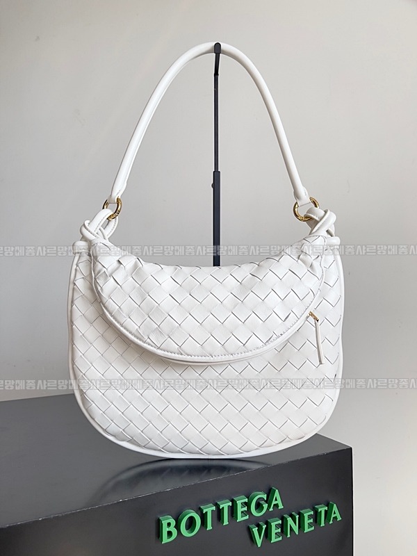 보테가베네타제멜리백 20260214-170845-009루.jpg