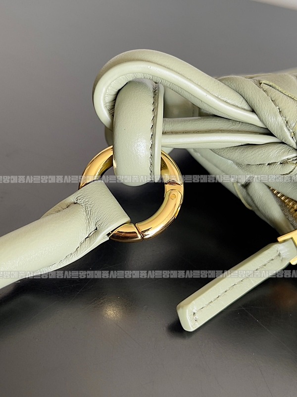 보테가베네타제멜리백 20260214-171052-006루.jpg