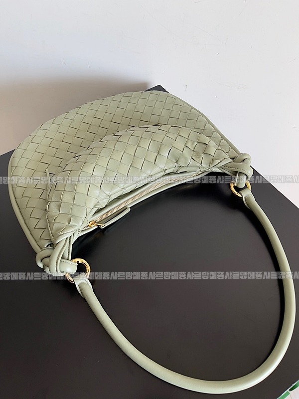 보테가베네타제멜리백 20260214-171053-009루.jpg