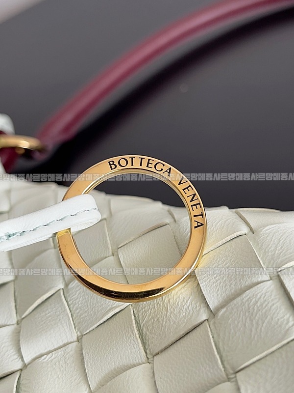 보테가베네타제멜리백 20260214-171524-006루.jpg
