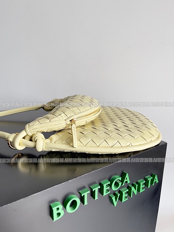 보테가베네타제멜리백 20260214-171713-003루.jpg