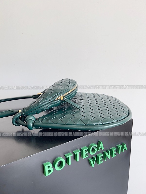 보테가베네타제멜리백 20260214-171907-002루.jpg