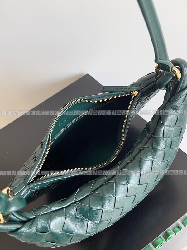 보테가베네타제멜리백 20260214-171908-009루.jpg