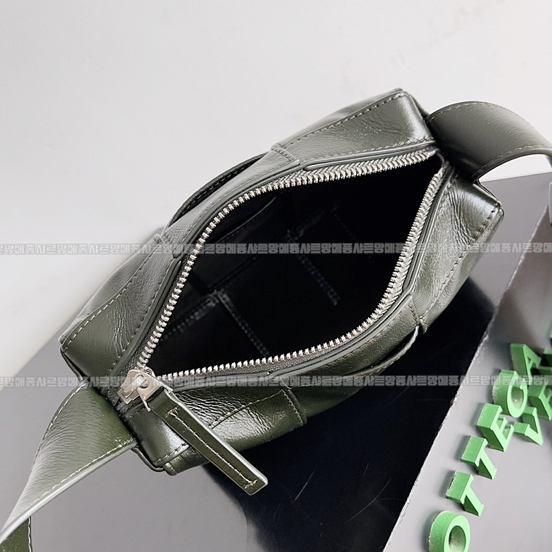 보테가베네타카세트백 20260215-100554-009루.jpg