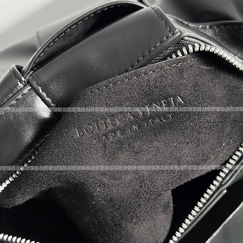 보테가베네타카세트백 20260215-100910-007루.jpg