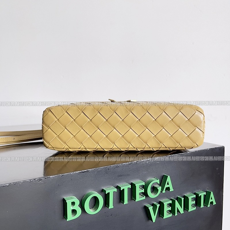 보테가베네타뱅뱅베네티케이스 20260215-103643-004루.jpg