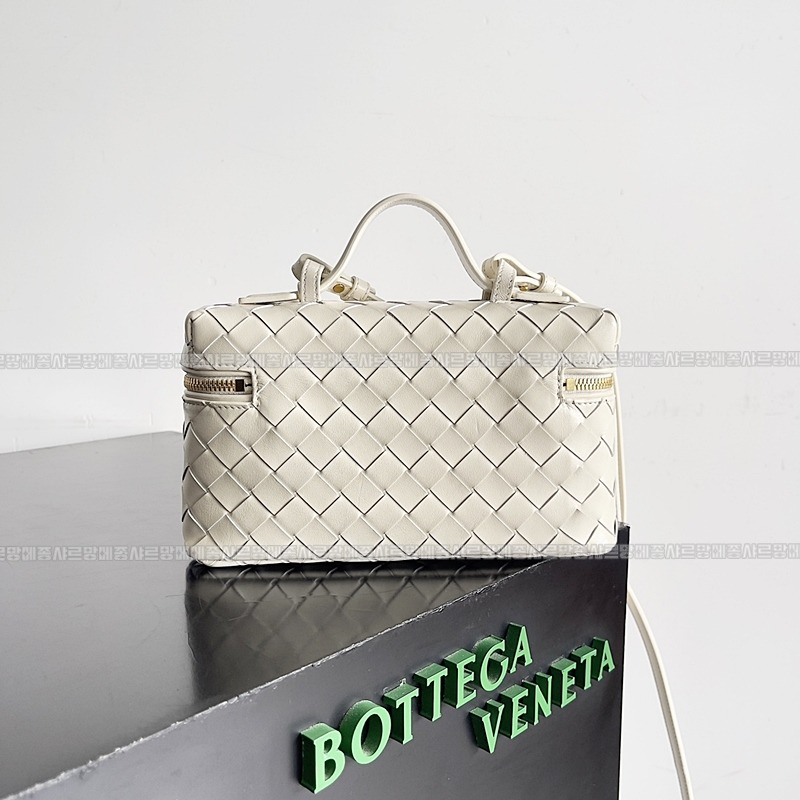 보테가베네타뱅뱅베네티케이스 20260215-103836-003루.jpg