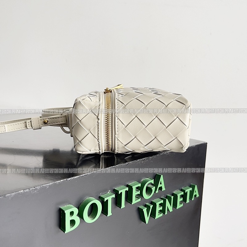 보테가베네타뱅뱅베네티케이스 20260215-103836-002루.jpg