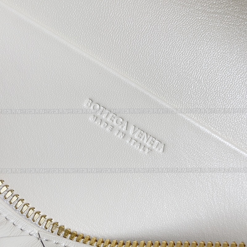 보테가베네타뱅뱅베네티케이스 20260215-103836-008루.jpg