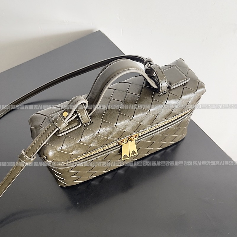 보테가베네타뱅뱅베네티케이스 20260215-104022-007루.jpg