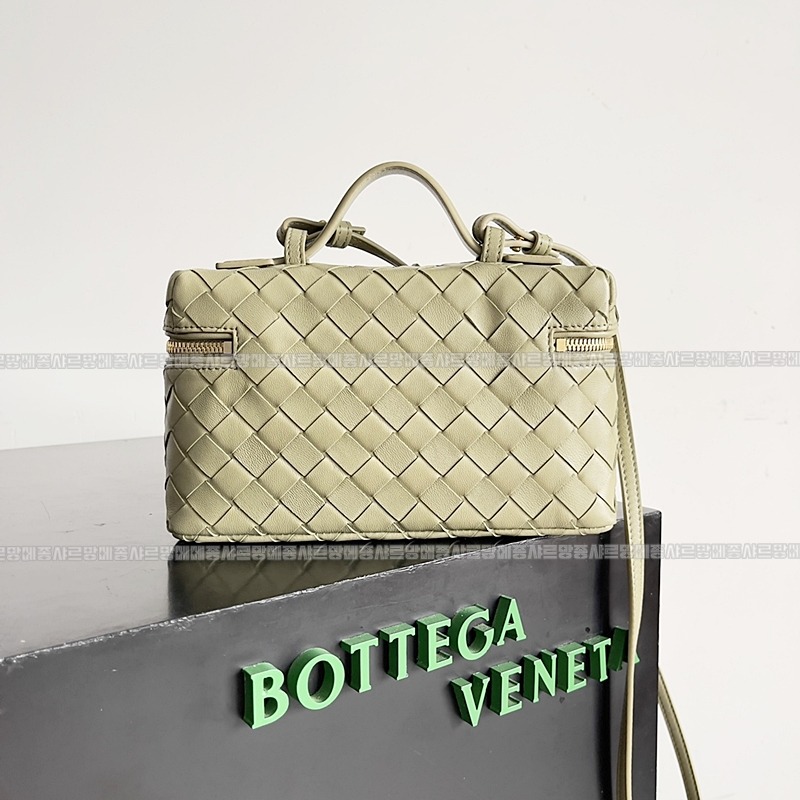 보테가베네타뱅뱅베네티케이스 20260215-104308-003루.jpg