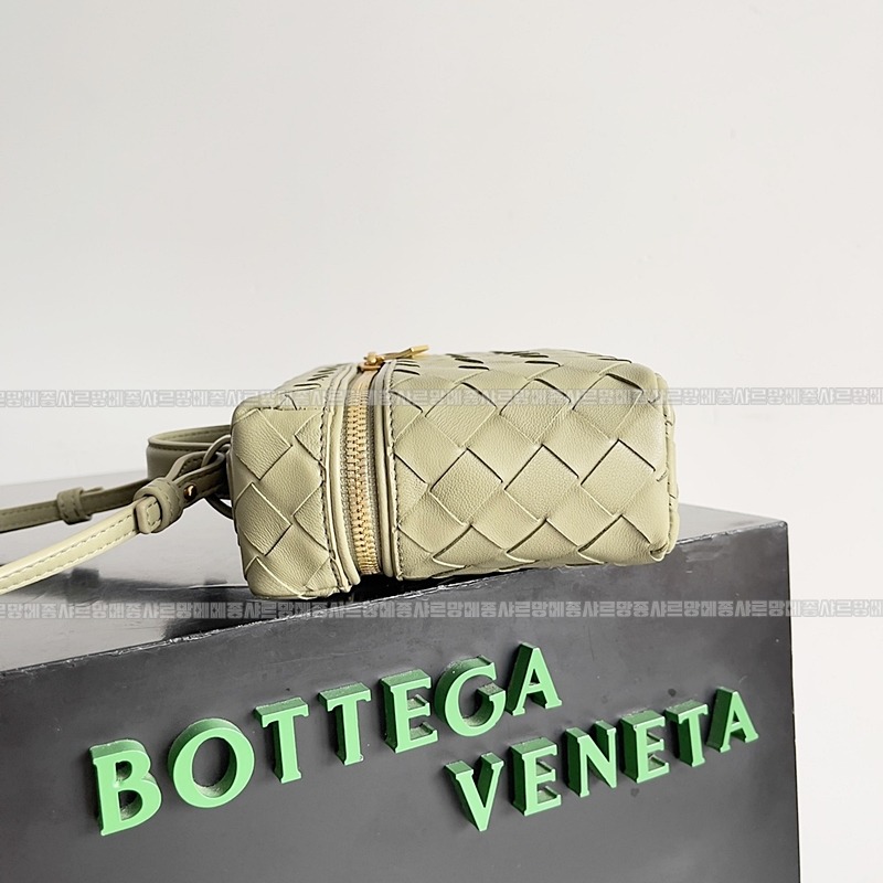 보테가베네타뱅뱅베네티케이스 20260215-104308-002루.jpg