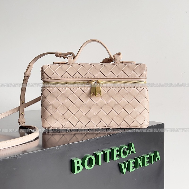 보테가베네타뱅뱅베네티케이스 20260215-104638-001루.jpg