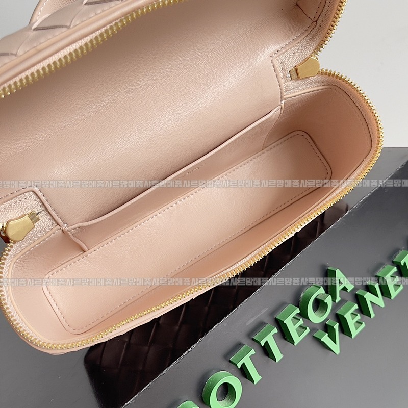 보테가베네타뱅뱅베네티케이스 20260215-104639-009루.jpg