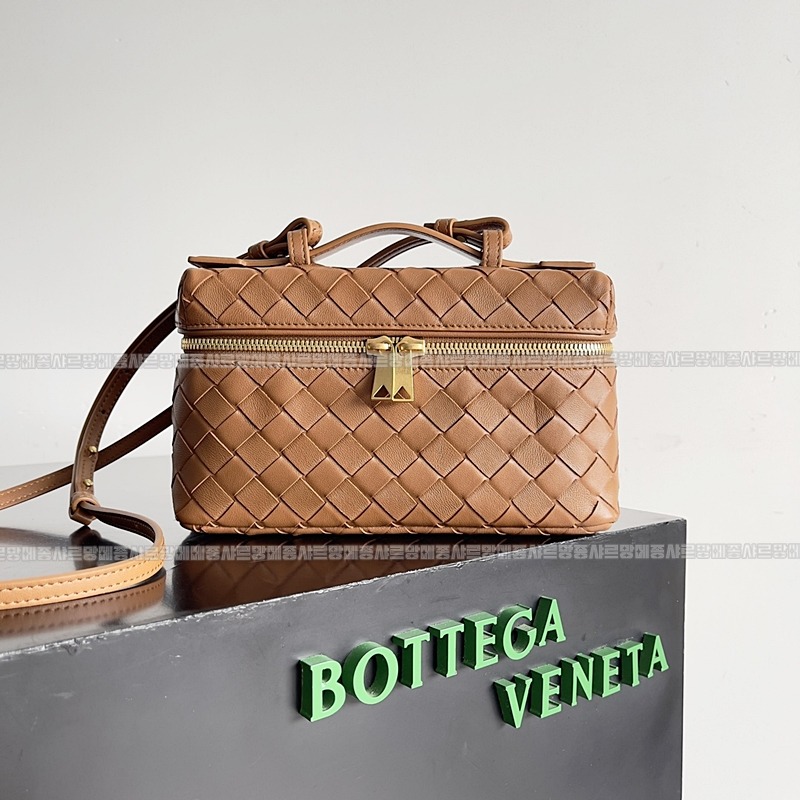 보테가베네타뱅뱅베네티케이스 20260215-104821-001루.jpg