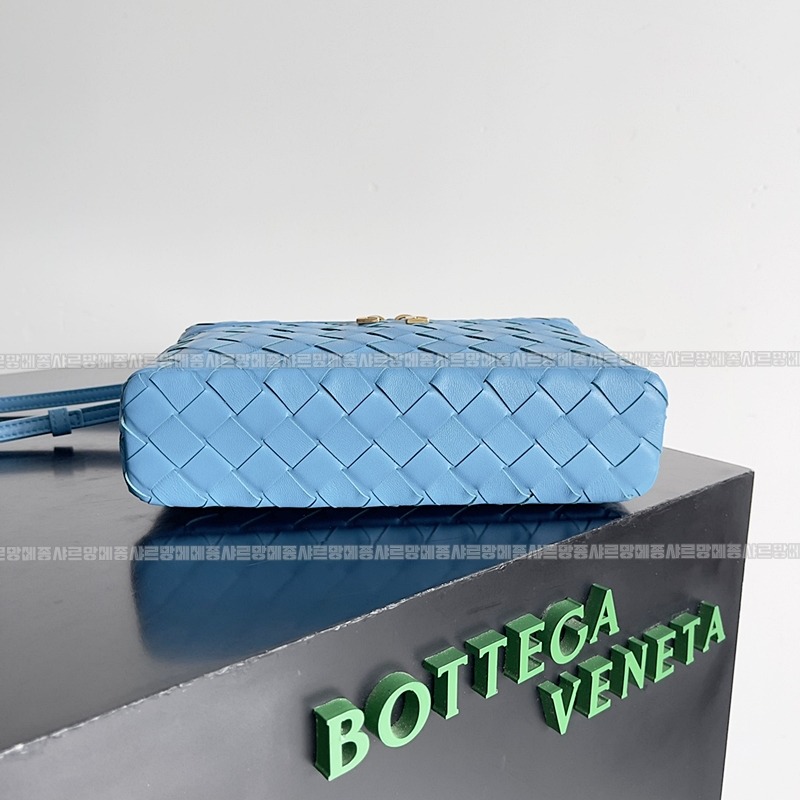 보테가베네타뱅뱅베네티케이스 20260215-105139-004루.jpg