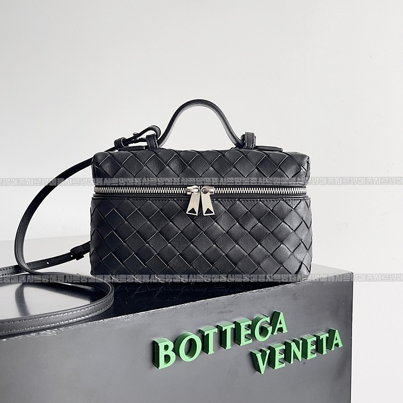 보테가베네타뱅뱅베네티케이스 20260215-105339-001루.jpg