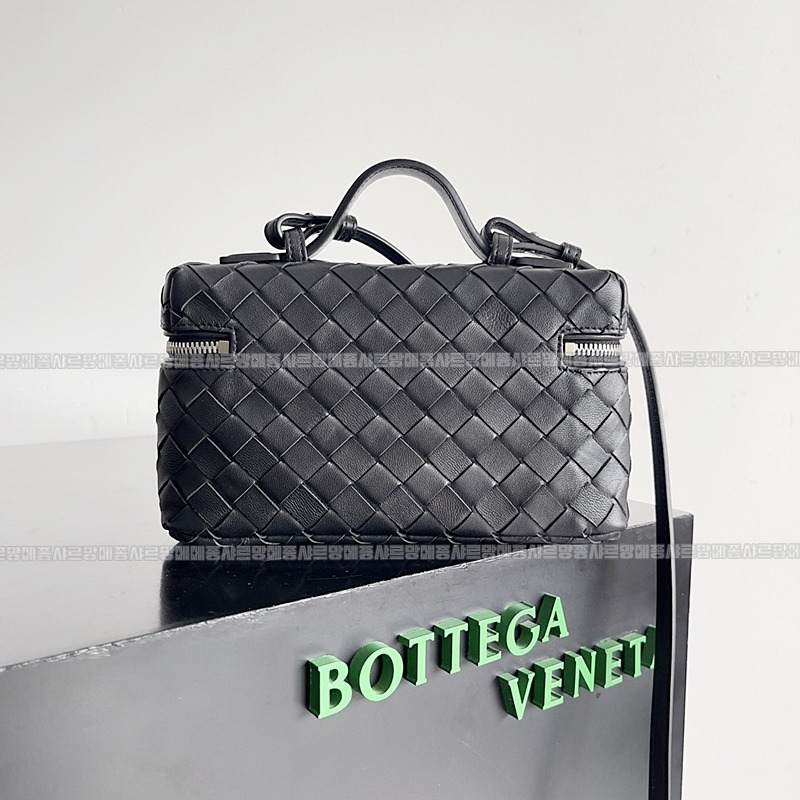 보테가베네타뱅뱅베네티케이스 20260215-105339-004루.jpg