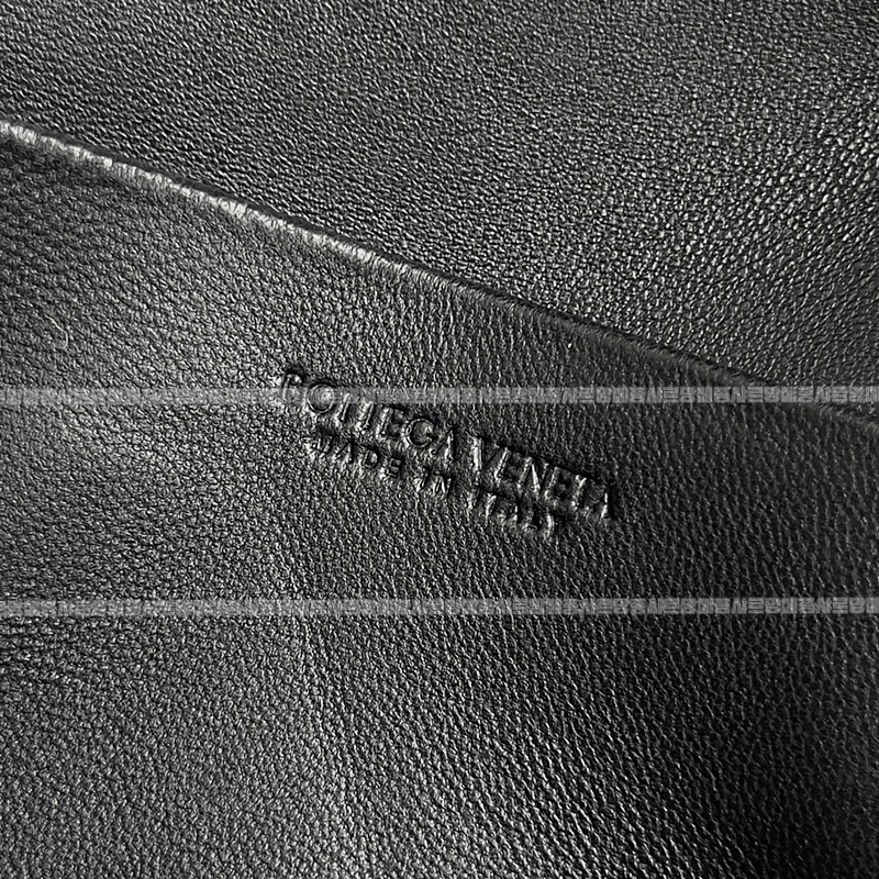 보테가베네타뱅뱅베네티케이스 20260215-105339-008루.jpg