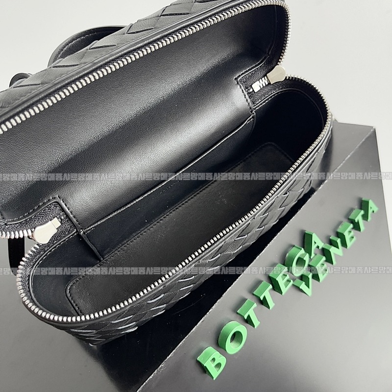 보테가베네타뱅뱅베네티케이스 20260215-105340-009루.jpg