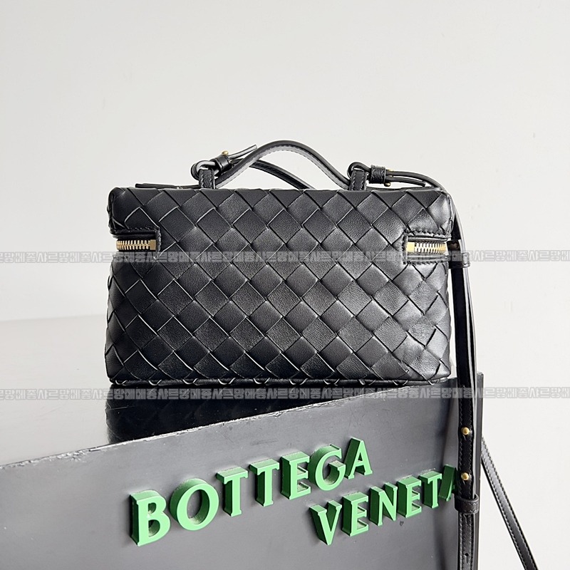 보테가베네타뱅뱅베네티케이스 20260215-105514-003루.jpg