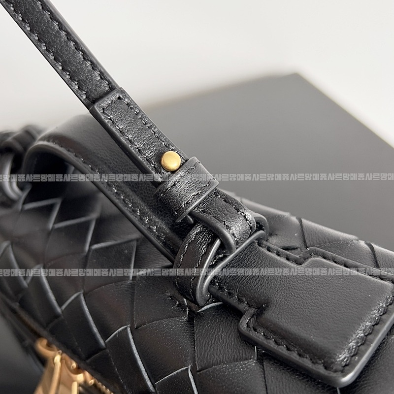 보테가베네타뱅뱅베네티케이스 20260215-105515-007루.jpg