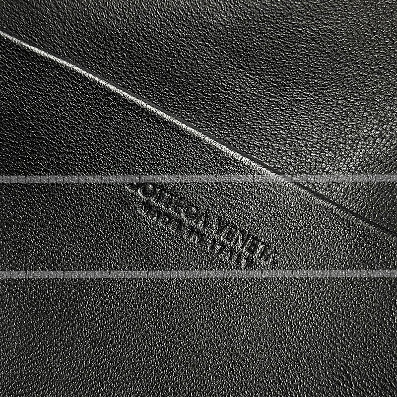 보테가베네타뱅뱅베네티케이스 20260215-105515-008루.jpg