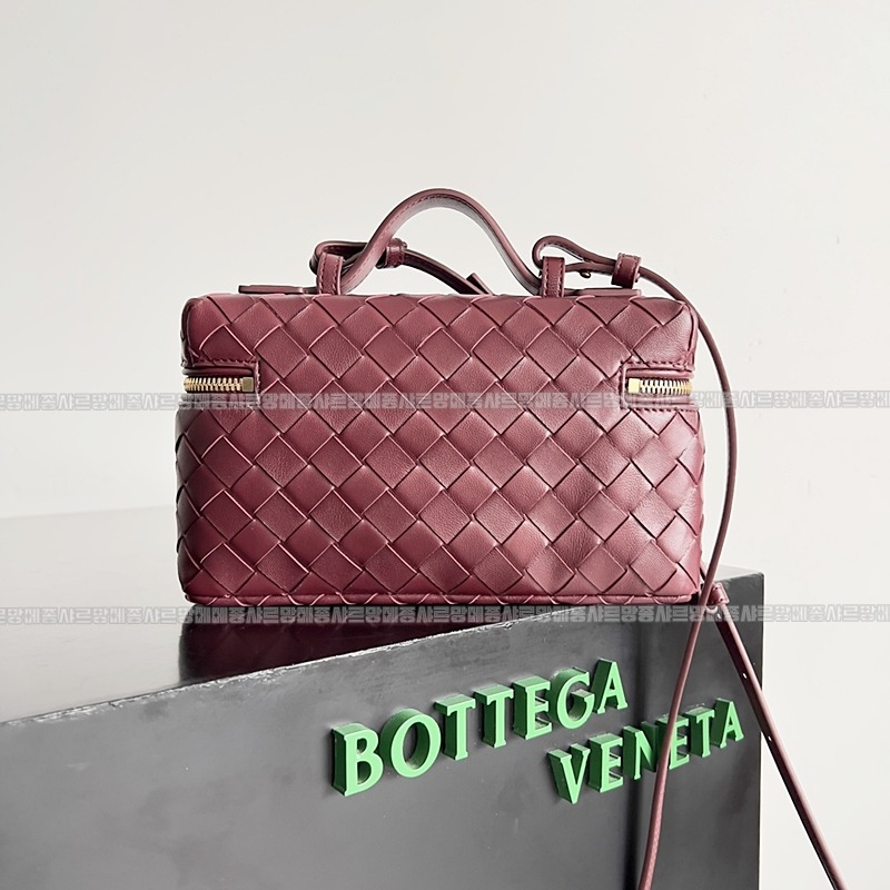 보테가베네타뱅뱅베네티케이스 20260215-105716-004루.jpg