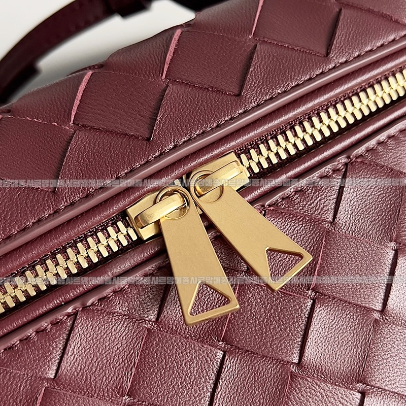 보테가베네타뱅뱅베네티케이스 20260215-105716-005루.jpg