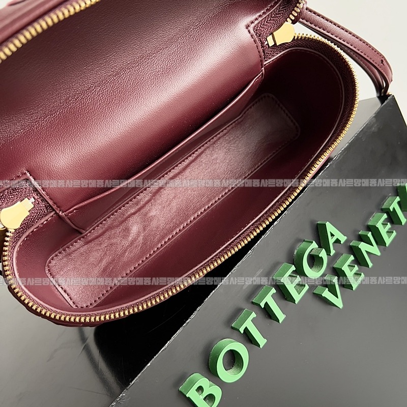보테가베네타뱅뱅베네티케이스 20260215-105716-009루.jpg