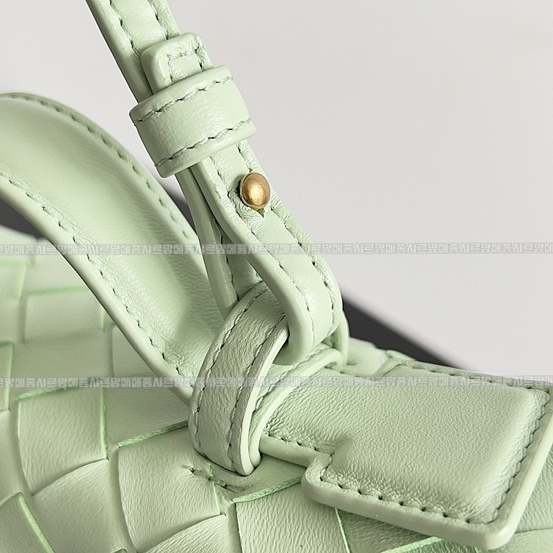 보테가베네타뱅뱅베네티케이스 20260215-110038-005루.jpg