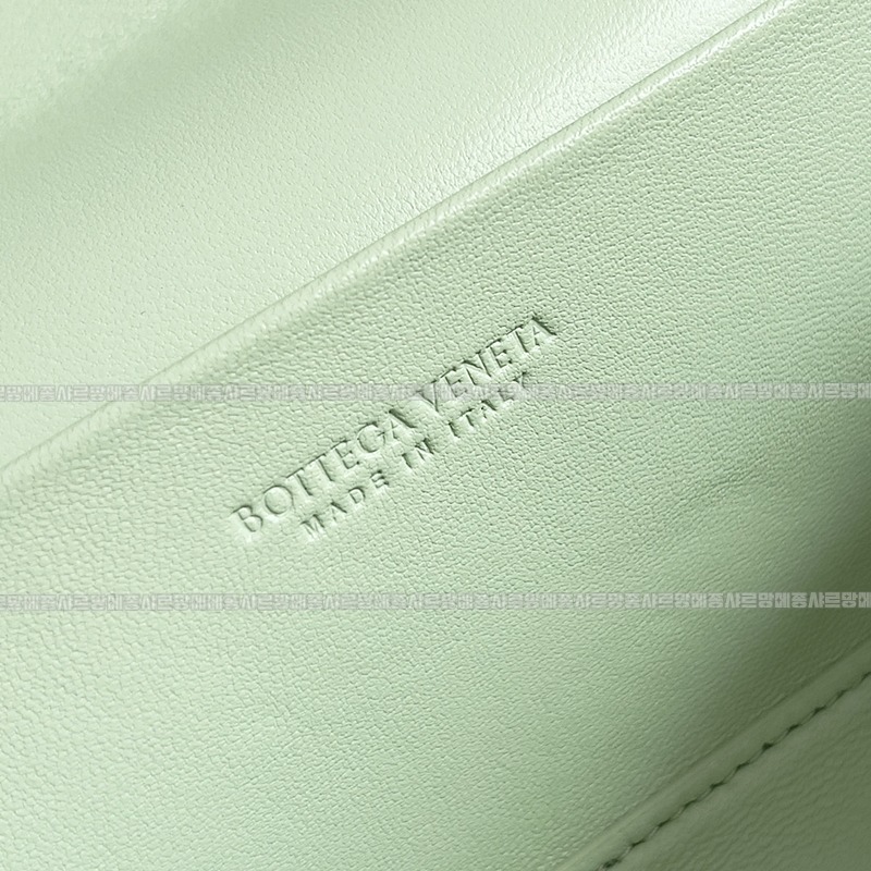 보테가베네타뱅뱅베네티케이스 20260215-110038-008루.jpg