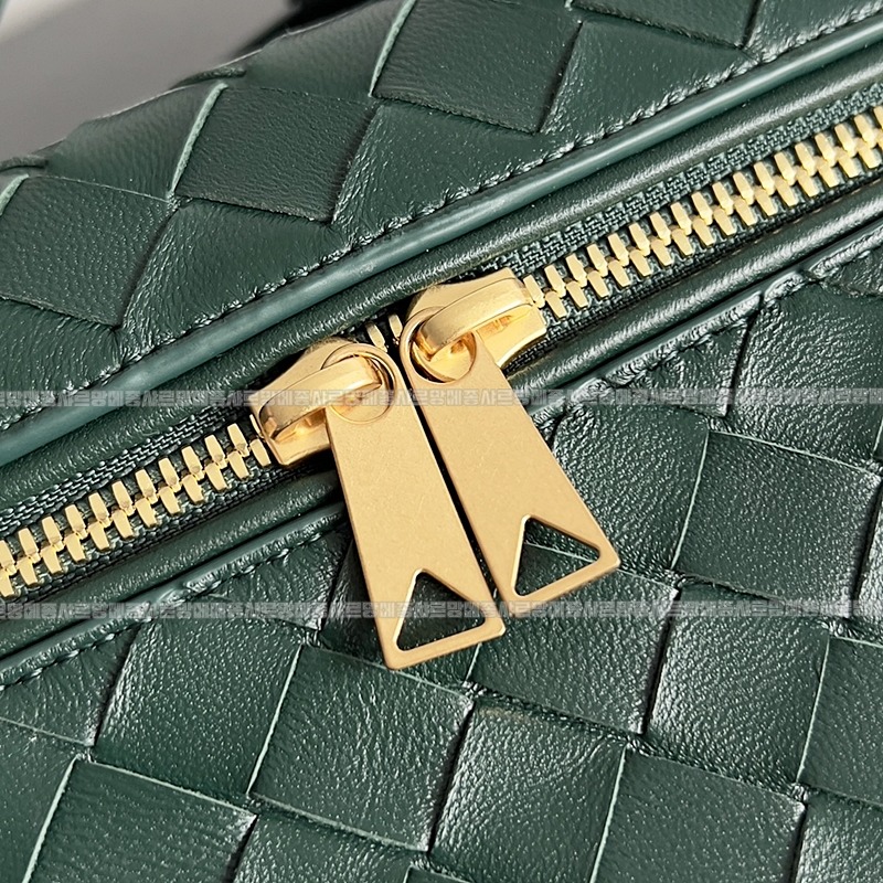 보테가베네타뱅뱅베네티케이스 20260215-110210-004루.jpg