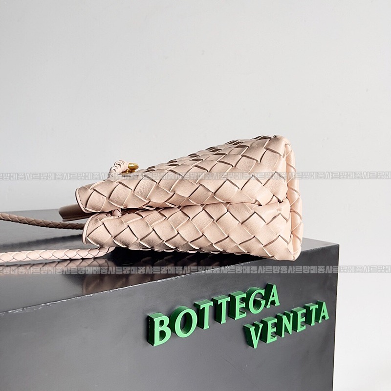 보테가베네타안디아모스몰 20260215-123159-003루.jpg