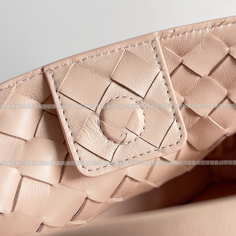 보테가베네타안디아모스몰 20260215-123200-007루.jpg