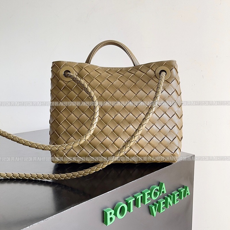 보테가베네타안디아모스몰 20260215-123357-002루.jpg