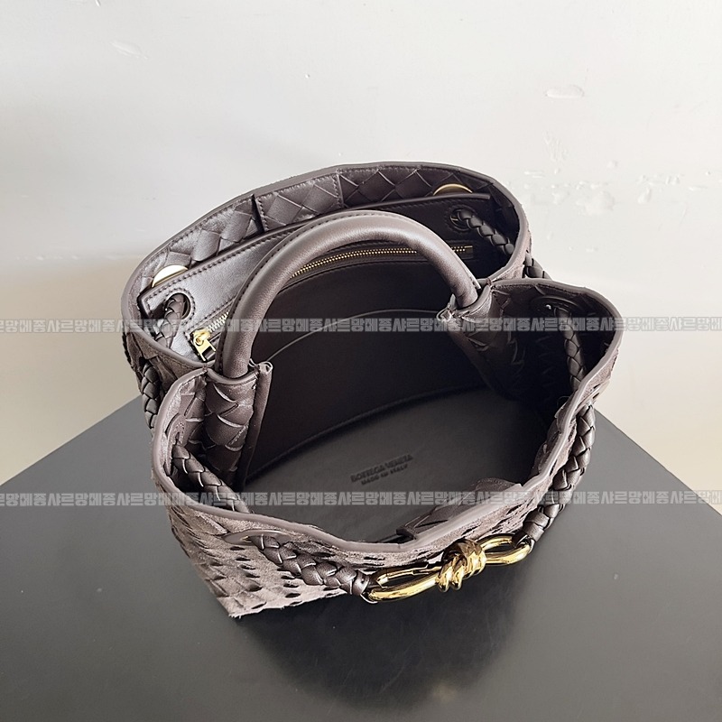 보테가베네타안디아모스몰 20260215-123814-009루.jpg