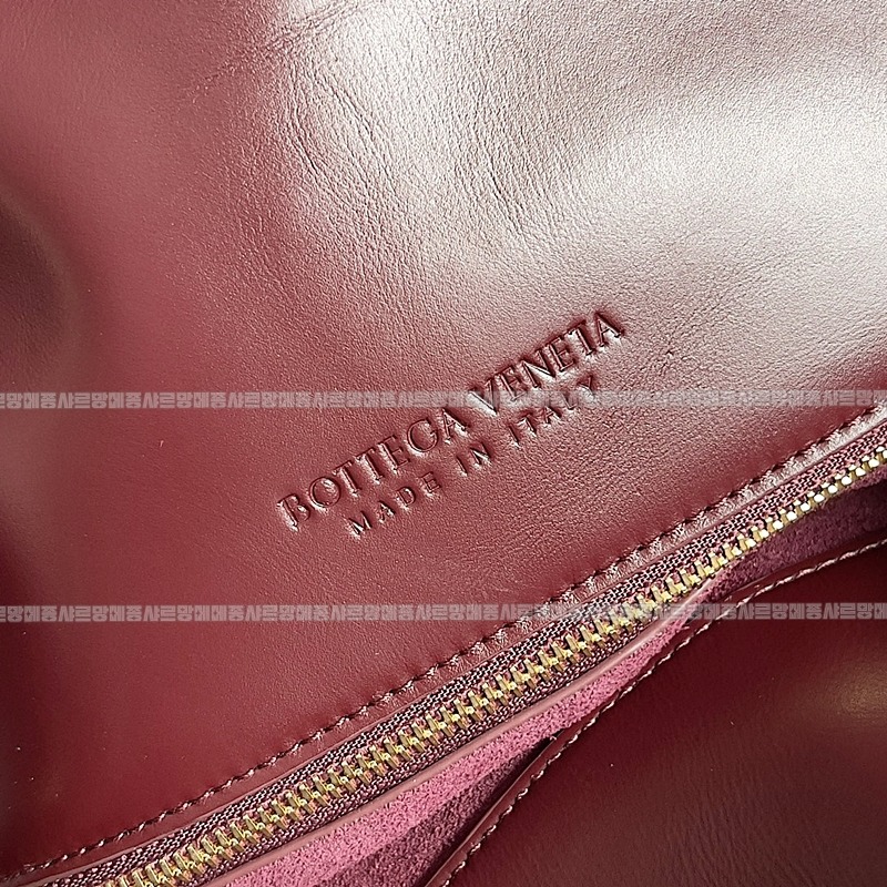 보테가베네타리베르타숄더백 20260215-134446-007루.jpg