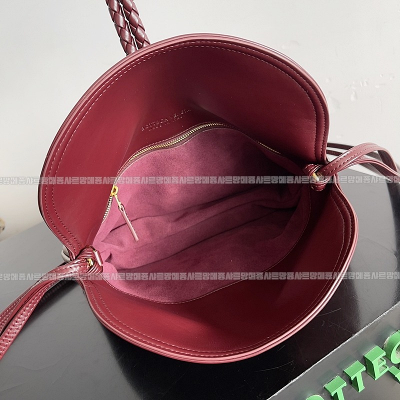 보테가베네타리베르타숄더백 20260215-134446-009루.jpg