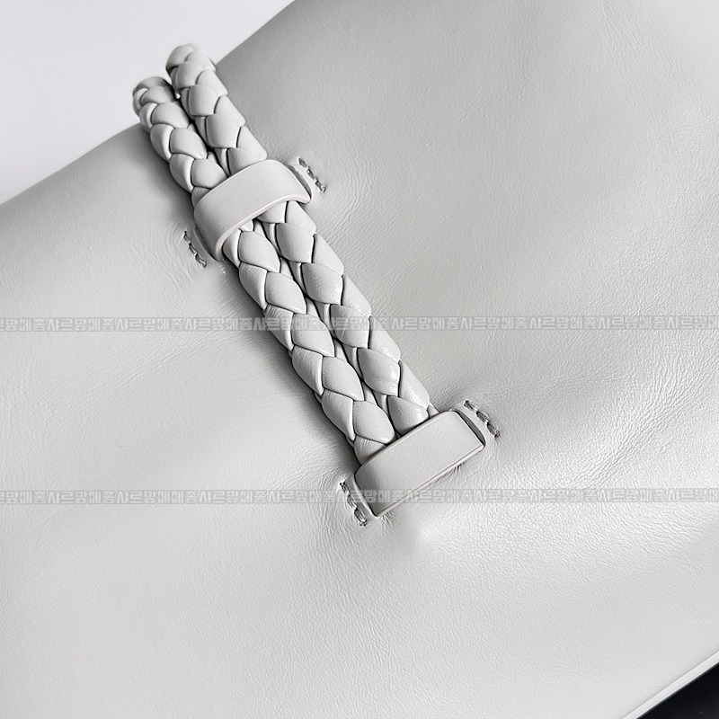 보테가베네타리베르타숄더백 20260215-134632-006루.jpg